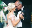 Hochzeitgeschenke für Eltern: Geschenke die Freude machen ( Foto: Adobe Stock- IVASHstudio )