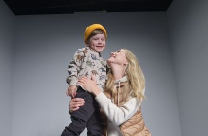 Takko Fashion: Strahlen Sie mit #feelyellow (Foto: #feelyellow - Takko Fashion)
